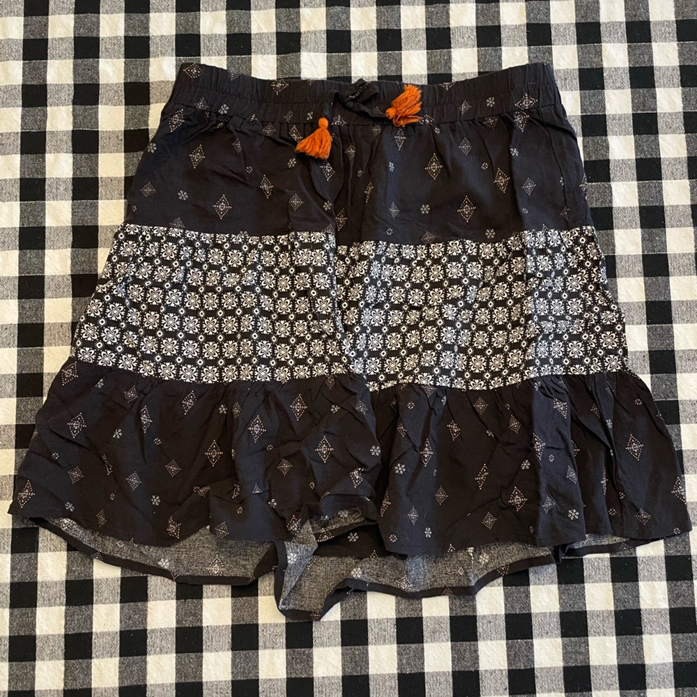 BOHO black extra large skirt from target!